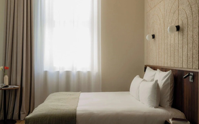 Hotel Fort St Laurent Lyon - Handwritten Collection