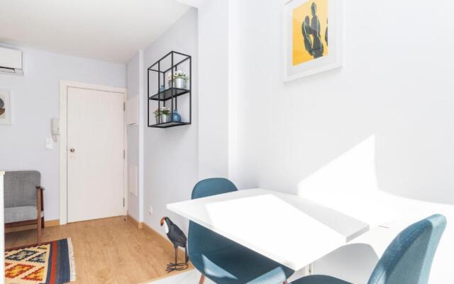 Perfect 1 bed in Chiado with AIRCON