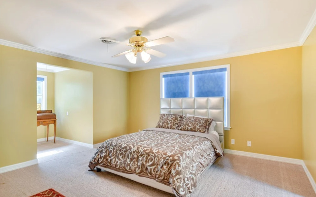 Spacious Amarillo Home With Shared Fire Pit!
