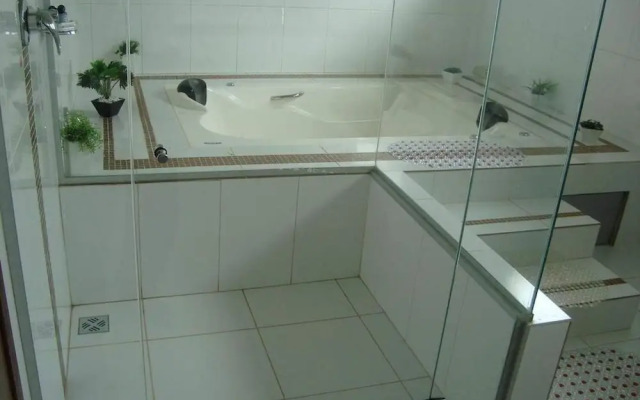 Executive Hotel