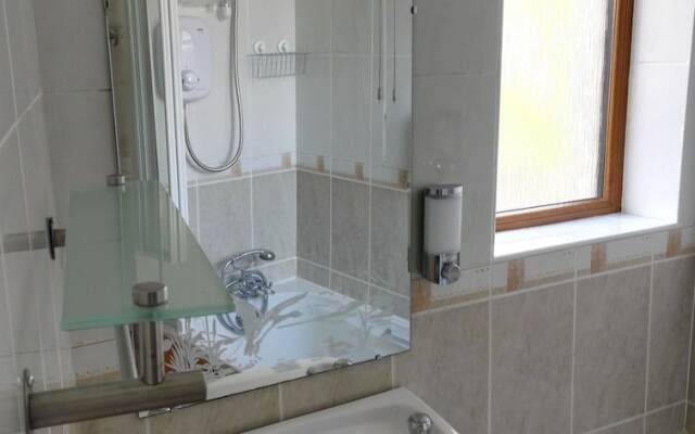 Moy Lodge Bed & Breakfast