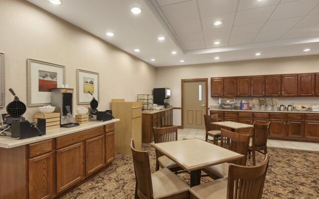 Country Inn & Suites by Radisson, Princeton, WV