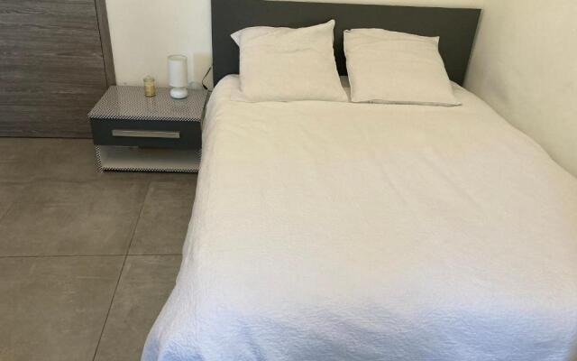 Villa 8 personnes et possibilité location voiture