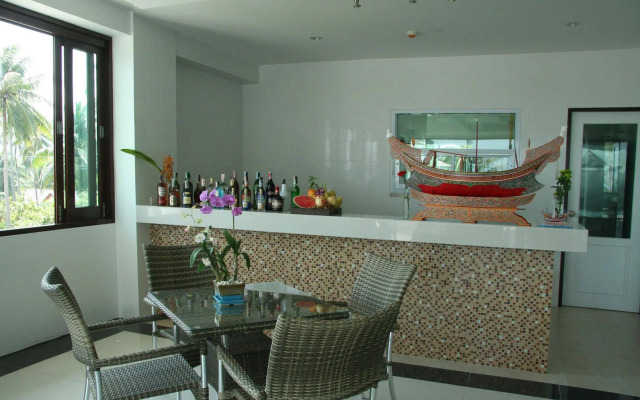 Grand Hill Residence