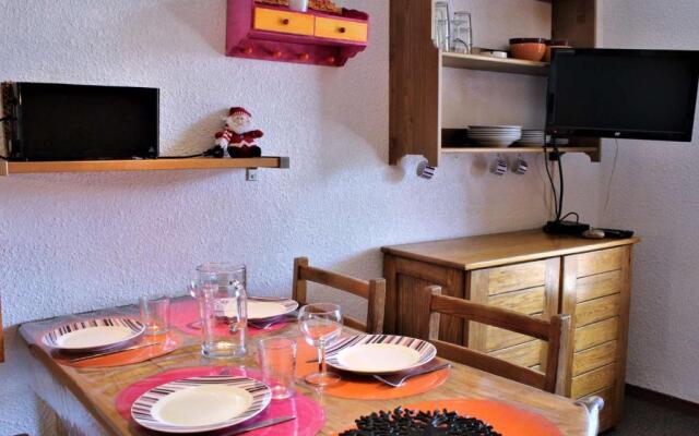 Appartement Risoul, 1 pièce, 4 personnes - FR-1-330-550