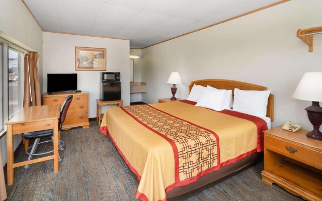Pigeon Forge Parkway Inn