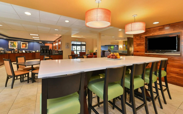 Fairfield Inn & Suites by Marriott Denver Aurora / Parker