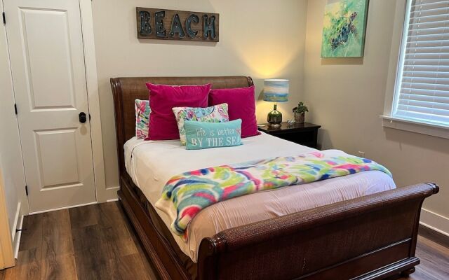 2497 Bungalo 3 Bedroom Home by RedAwning