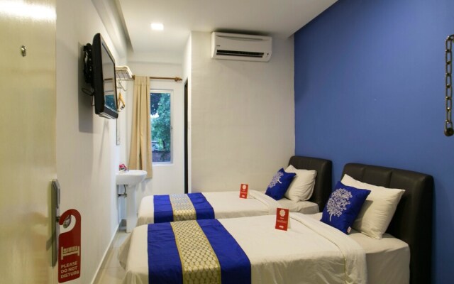 OYO 204 I Biz Hotel