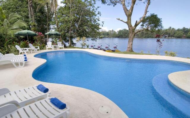 Manatus Hotel