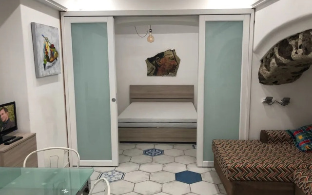 Room With Bathroom and Kitchen, With Independent Entrance