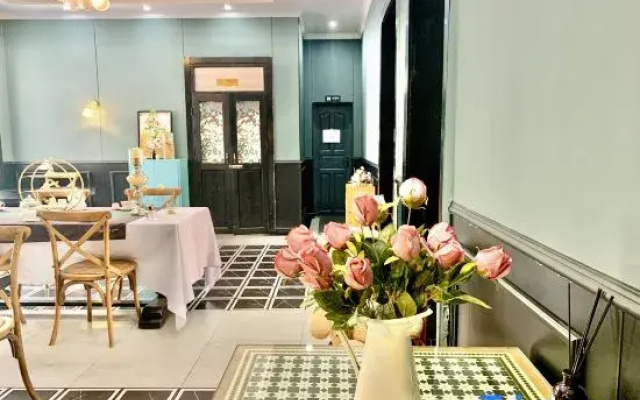 Xingyi Yunshang Garden Homestay (Wanfenglin Xiangchou Market)