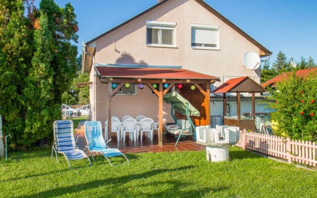 House Lampion Balatonmariafurdo