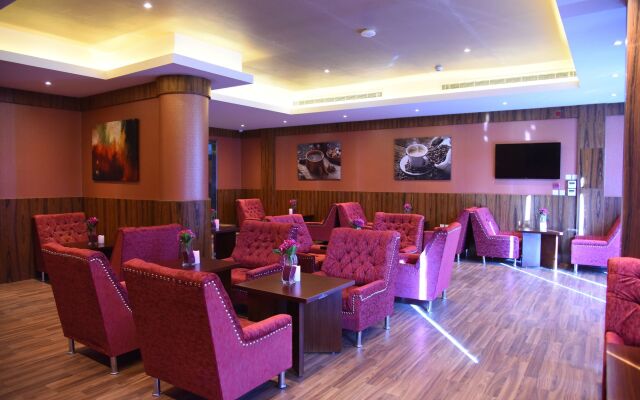 Clemence Hotel Suites
