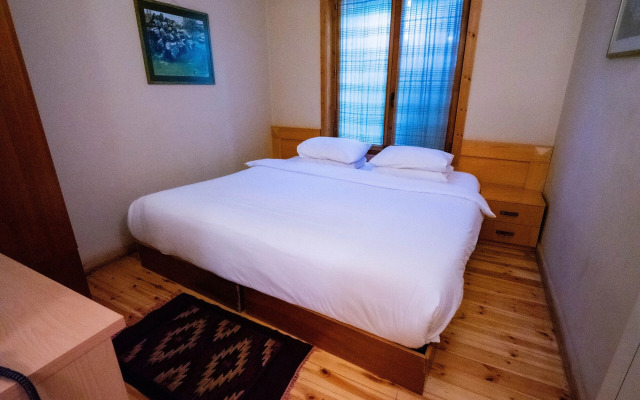 Natyral Razma Resort