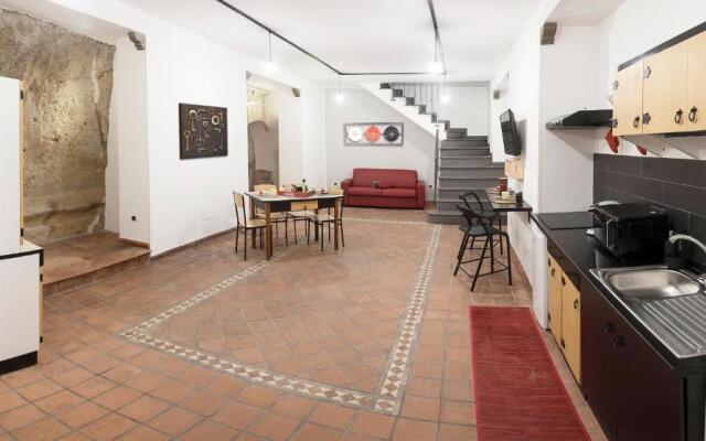 The Rock Apartment in Napoli