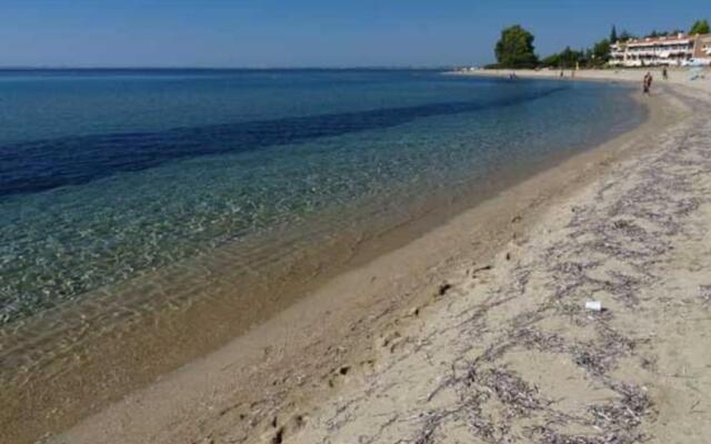Private Beach Front Maisonette 3 Bedroom Mikiverna