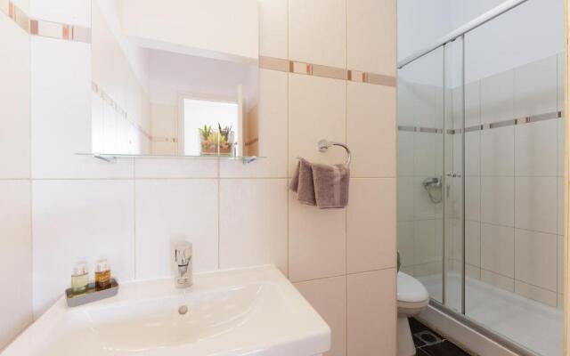 Central Apartments by Konnect, Ipsos