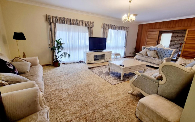 Spacious Holiday Home - Waikerie