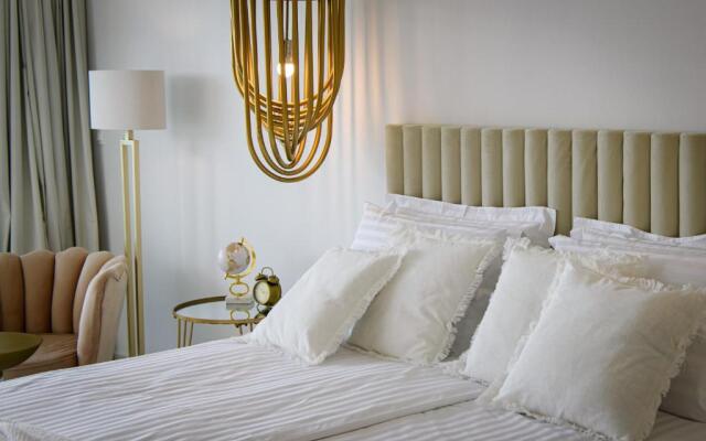 Gallery Luxury Suites & Rooms-Only Adults