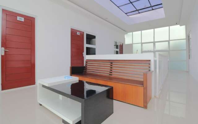 Airy Bandara Ahmad Yani WR Supratman 388 Semarang