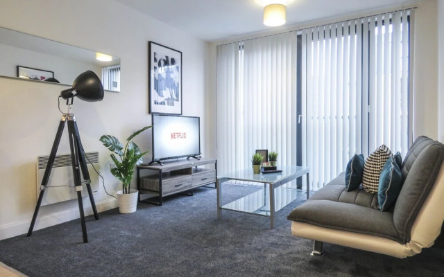 Tudors eSuites Birmingham Apartments with Gated Parking
