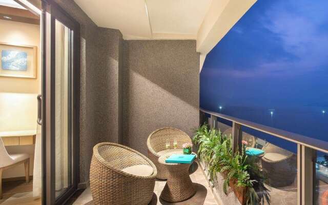 Wyndham Grand Plaza Royale Shuangyue Bay