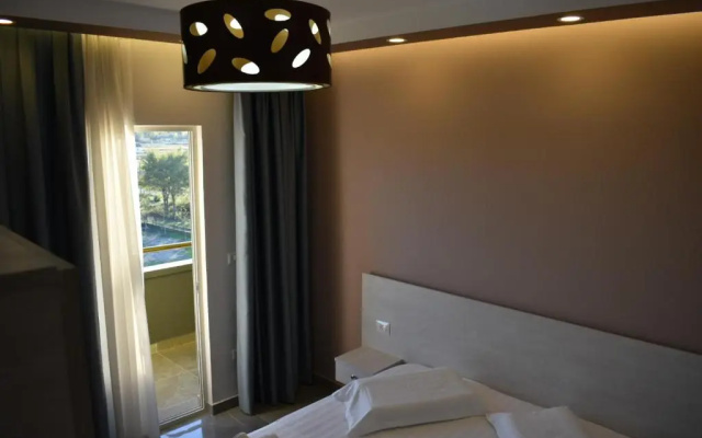 Hotel Qetesia Te Indriti