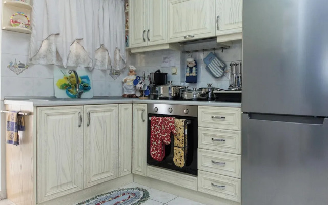Chrisoupoli Cheerful 2 Bd Apt w Balcony