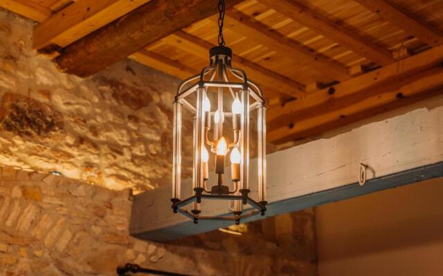 Nill's Stone House Otel