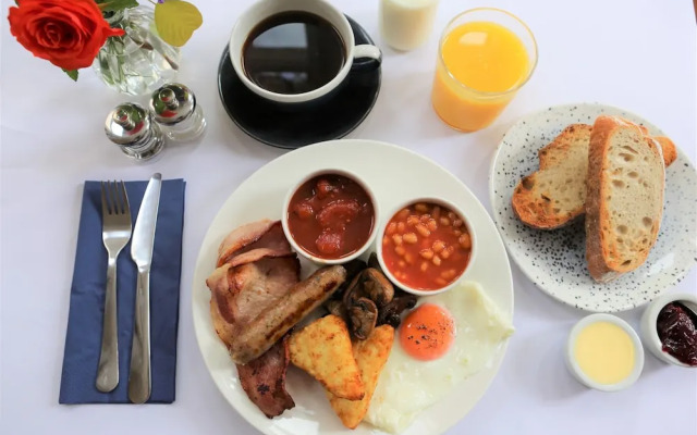 The Waves: Yorkshire Coast B&B