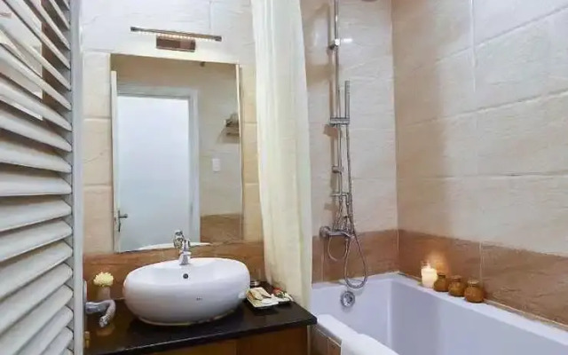 Poonsa Cau Giay Apartment