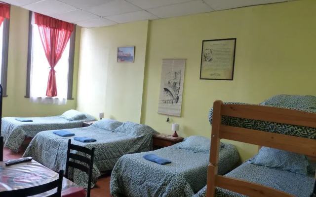 Hostal Blest Gana