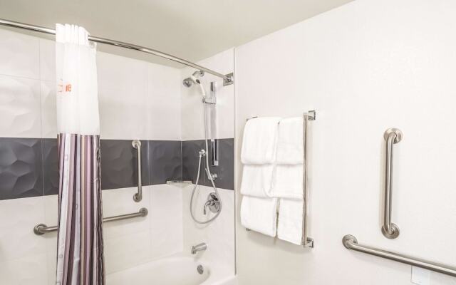 La Quinta Inn And Suites Phoenix Chandler