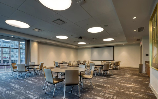 Holiday Inn Express & Suites Charlotte - South End by IHG