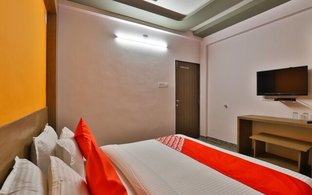 Hotel Ab Apple By OYO Rooms