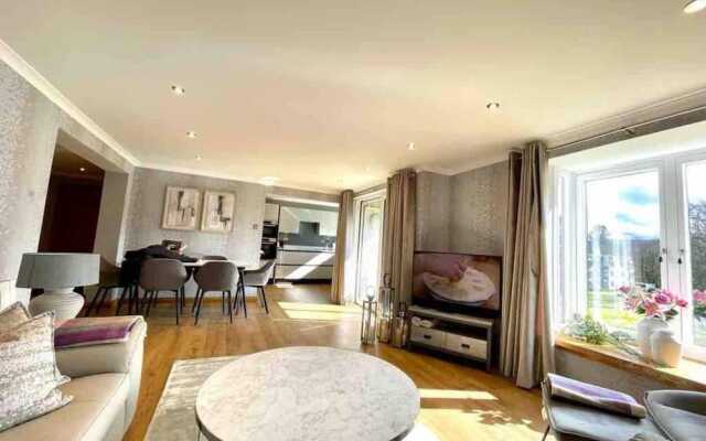 Remarkable 2-bed Apartment in Auchterarder