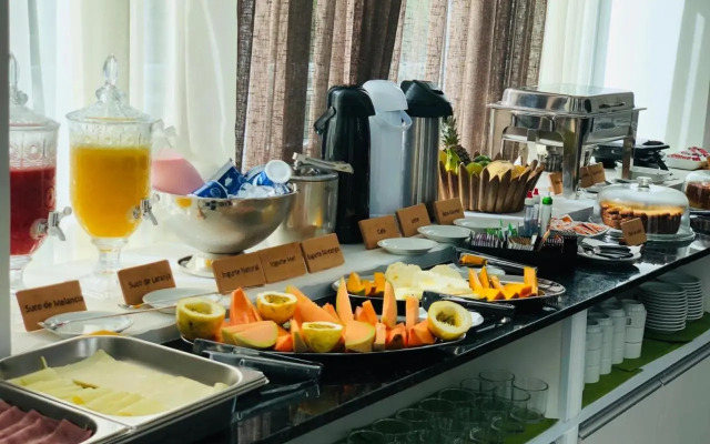 Beira Mar Apto 16º andar Luxo 2 quartos