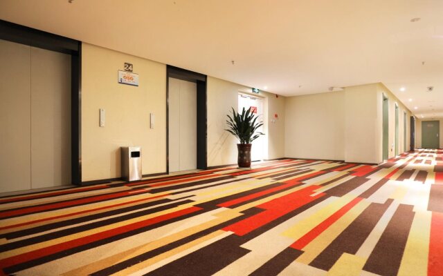 Ibis Dujiangyan Hotel