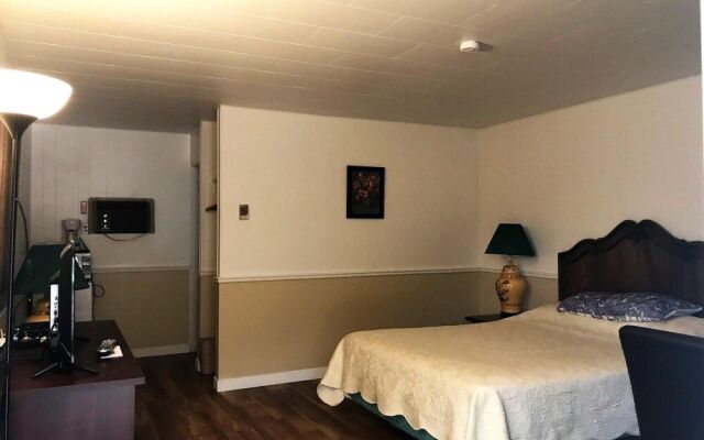 Tumbleweed Motel