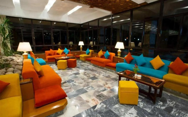 Aracan Eatabe Luxor Hotel