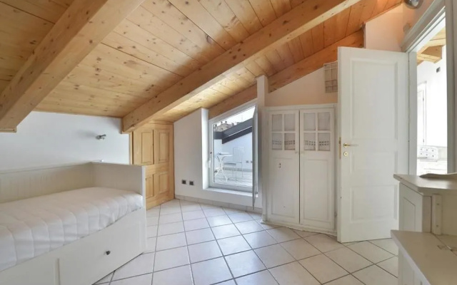 Irnerio White Penthouse