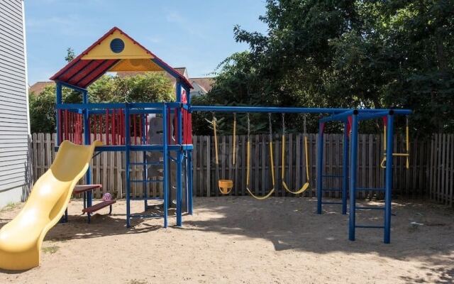 Elmwood Resort Hotel