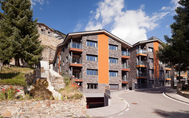 Tarter Mountain Suites