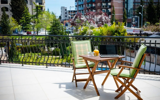 Meta Beach Budjet Hotel