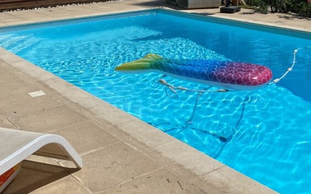 Superbe appartement & piscine privée à Sens
