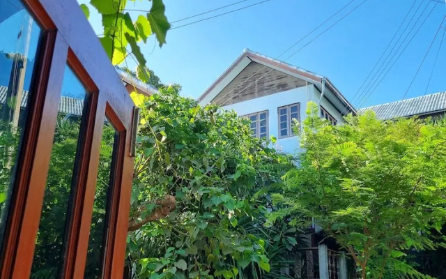 Sawasdee Sichang Resort