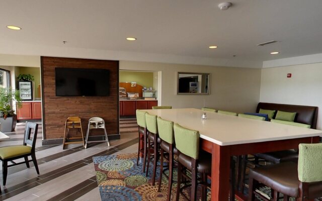 Holiday Inn Express Hotel & Suites Blythewood by IHG