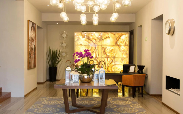 Hotel Love It CAS Consulate
