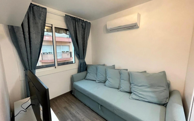 Sant Adria Beach apartment Wi-Fi Parking Free